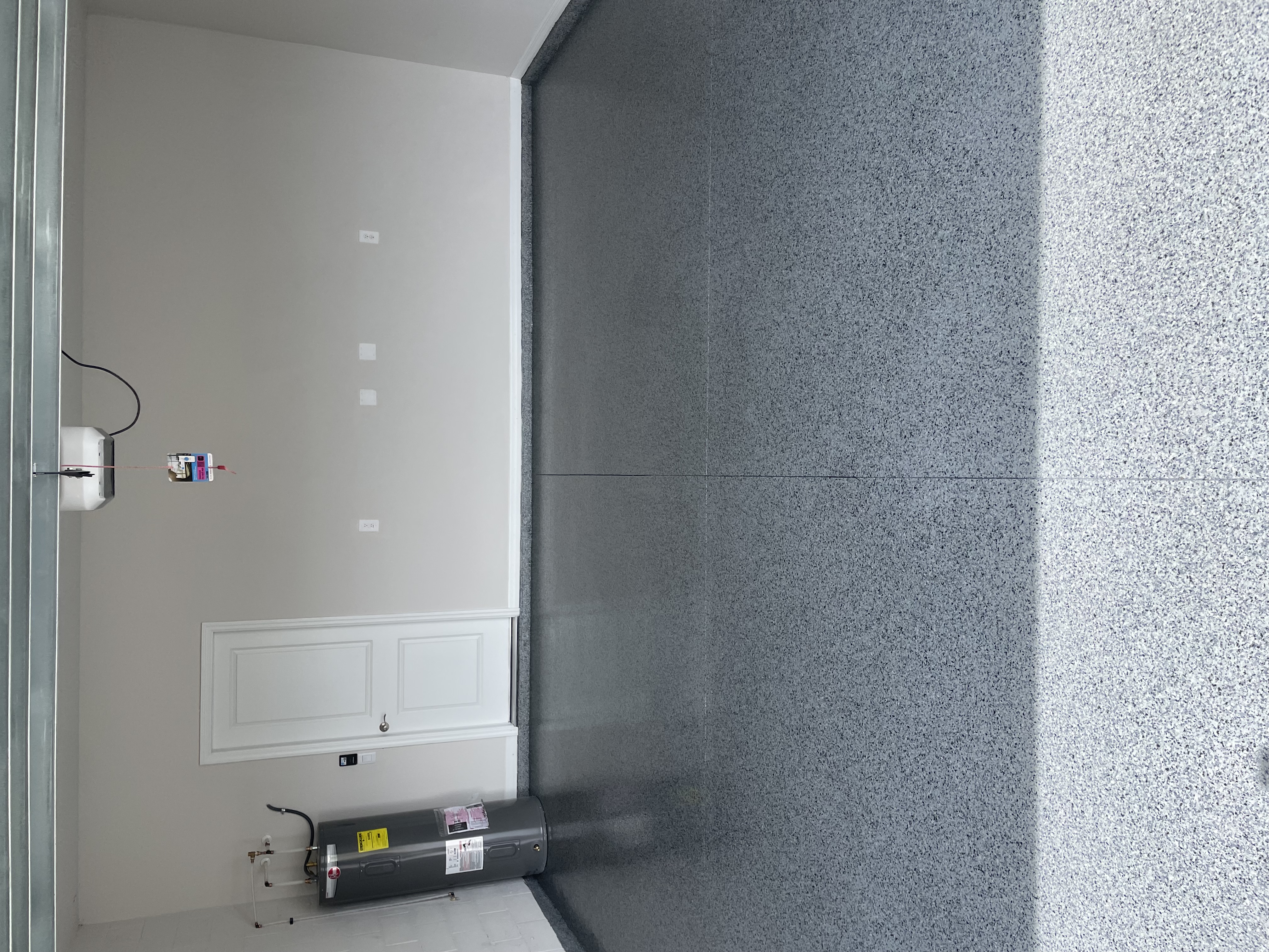 Englewood Garage Flooring - Polyaspartic with Nightfall Flakes